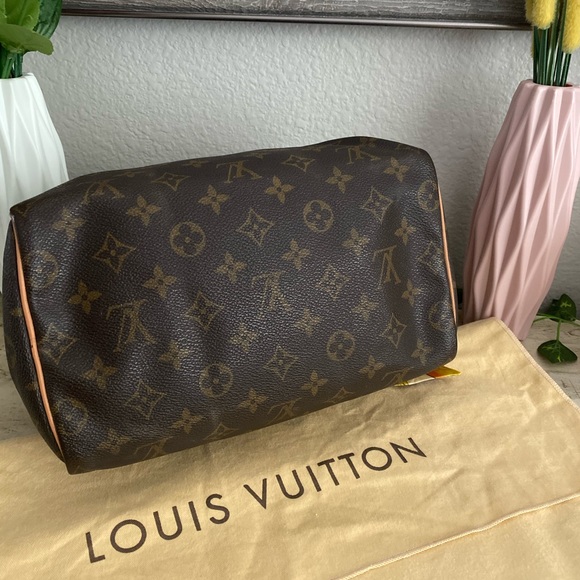 SOLD Authentic LV Speedy 25 - Picture 4 of 7